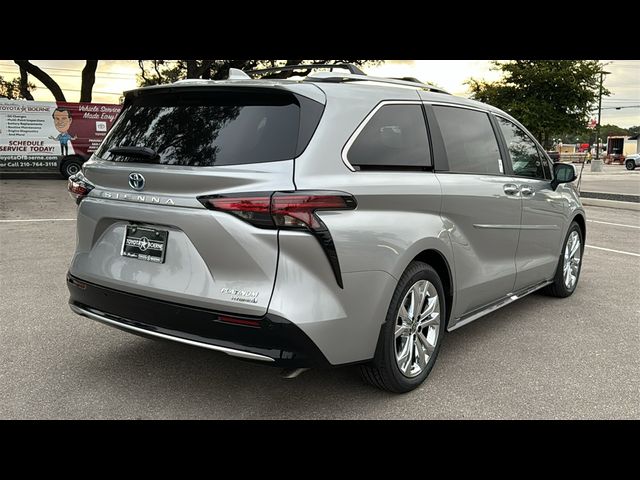 2024 Toyota Sienna Platinum