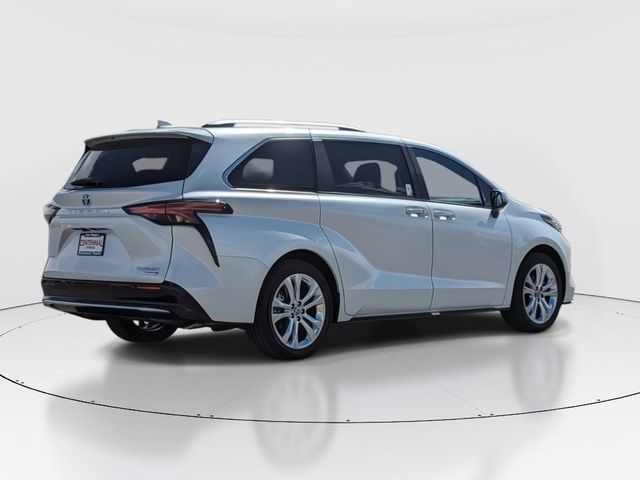 2024 Toyota Sienna Platinum