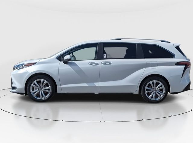 2024 Toyota Sienna Platinum