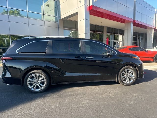 2024 Toyota Sienna Platinum