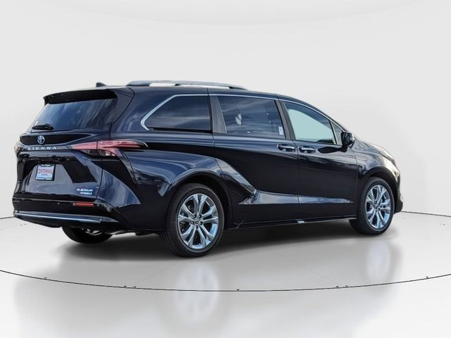 2024 Toyota Sienna Platinum