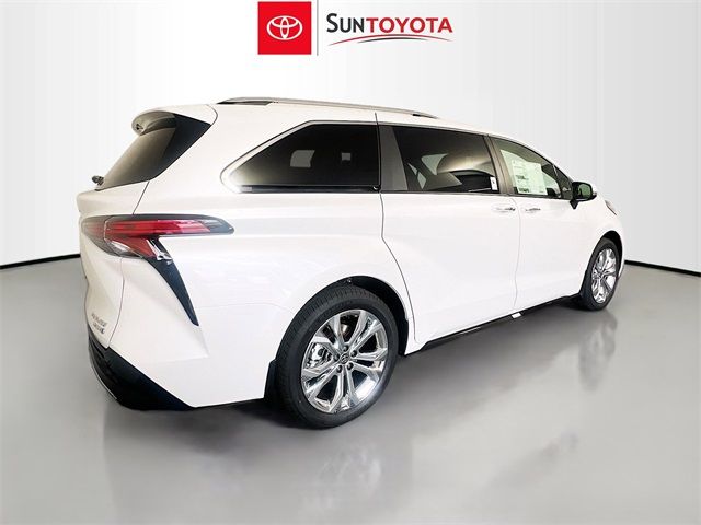 2024 Toyota Sienna Platinum