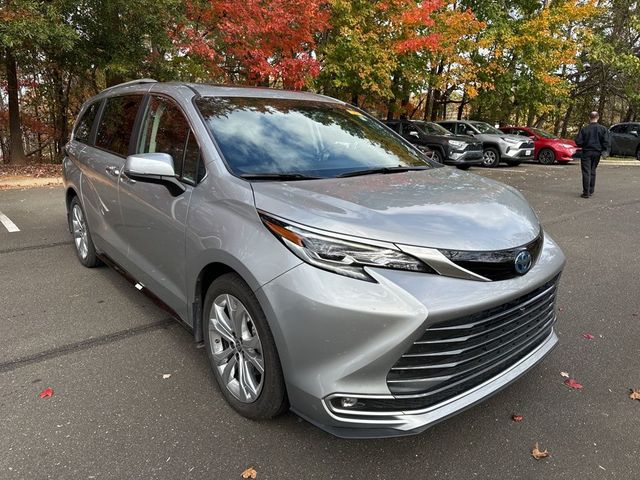 2024 Toyota Sienna Platinum