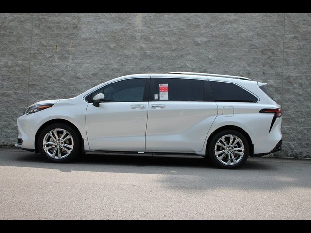 2024 Toyota Sienna Platinum