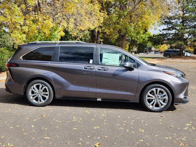 2024 Toyota Sienna Platinum