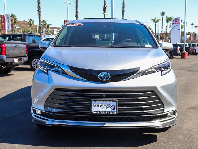 2024 Toyota Sienna Platinum