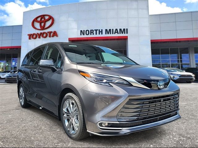 2024 Toyota Sienna Platinum