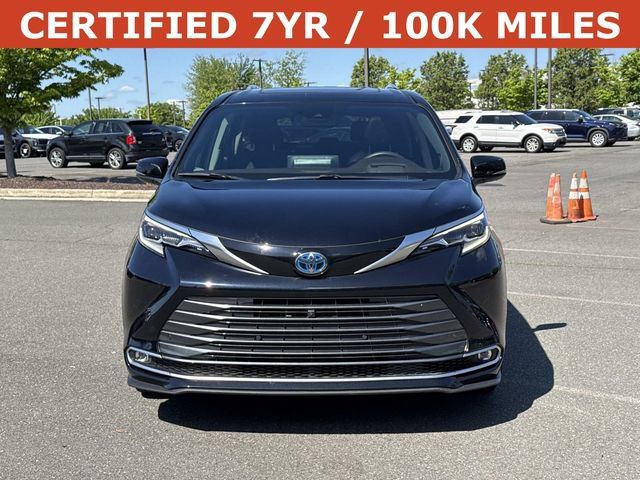 2024 Toyota Sienna Platinum