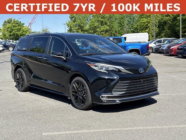2024 Toyota Sienna Platinum