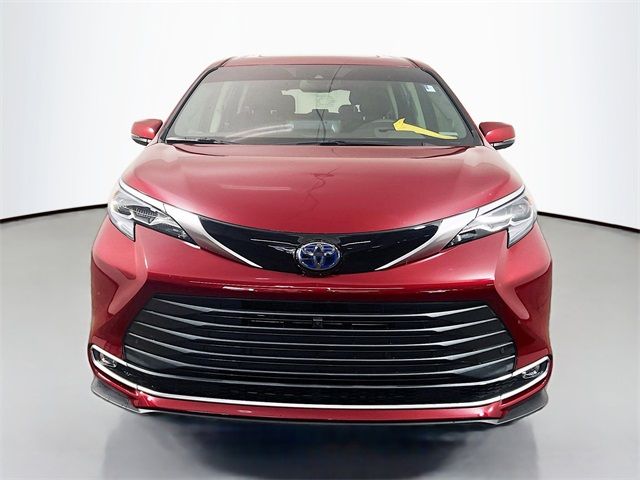 2024 Toyota Sienna Platinum