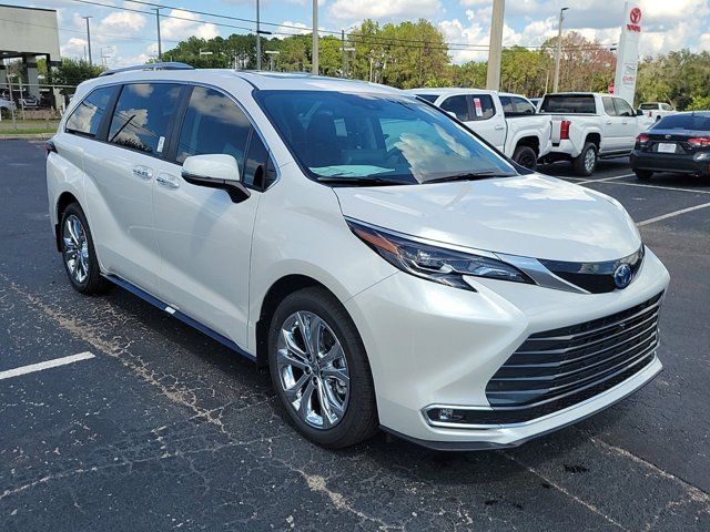 2024 Toyota Sienna Platinum