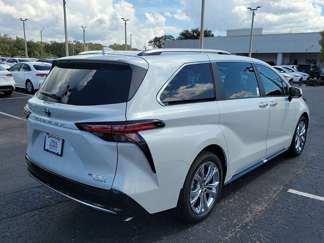 2024 Toyota Sienna Platinum