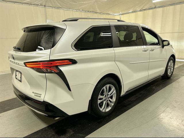 2024 Toyota Sienna Platinum