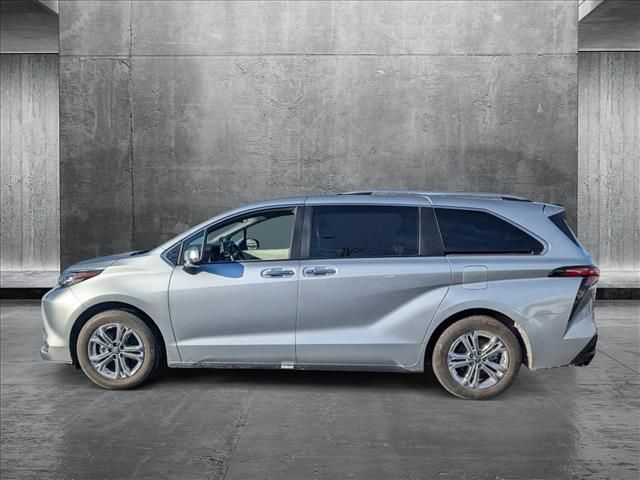 2024 Toyota Sienna Platinum