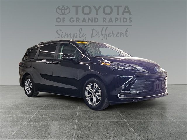 2024 Toyota Sienna Platinum