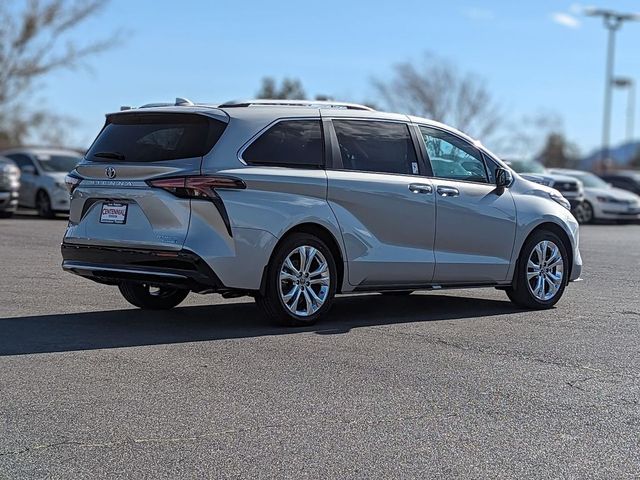 2024 Toyota Sienna Platinum