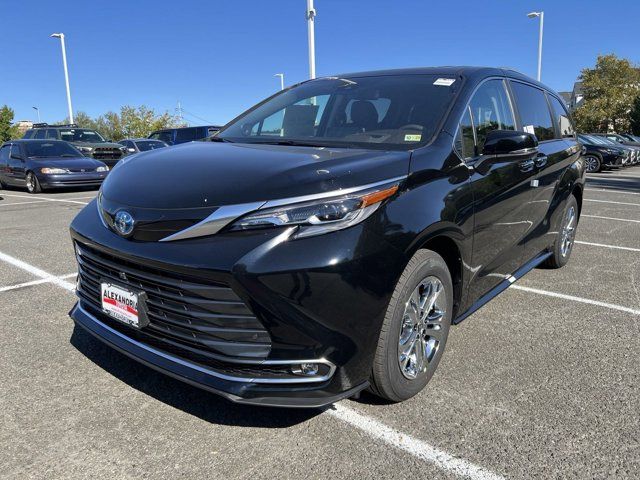 2024 Toyota Sienna Platinum