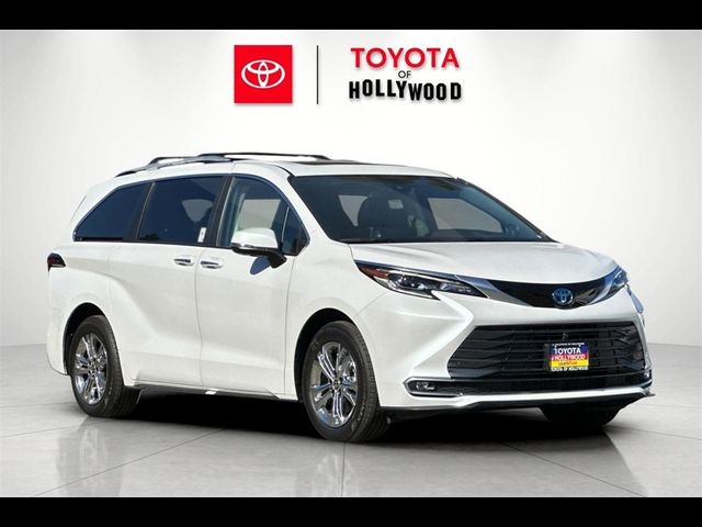 2024 Toyota Sienna Platinum