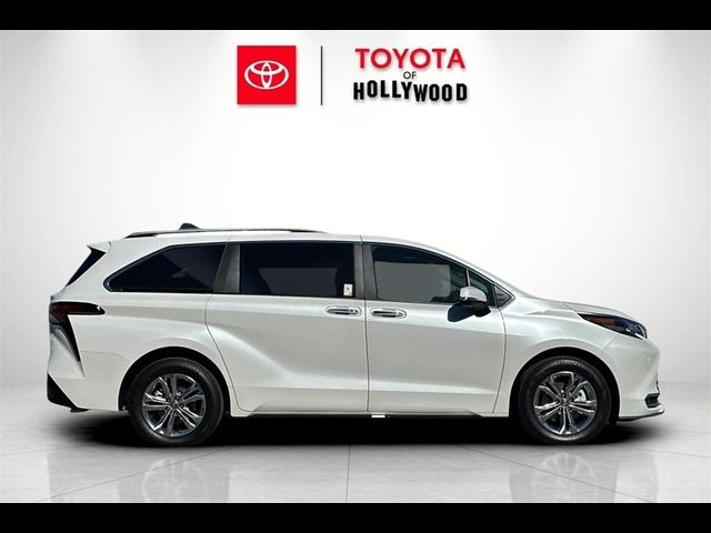 2024 Toyota Sienna Platinum