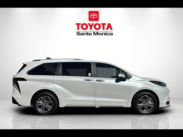 2024 Toyota Sienna Platinum