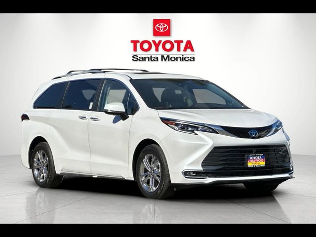 2024 Toyota Sienna Platinum