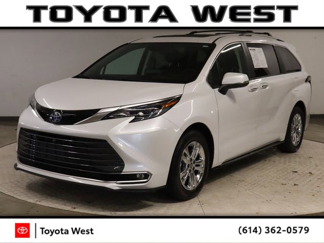 2024 Toyota Sienna Platinum