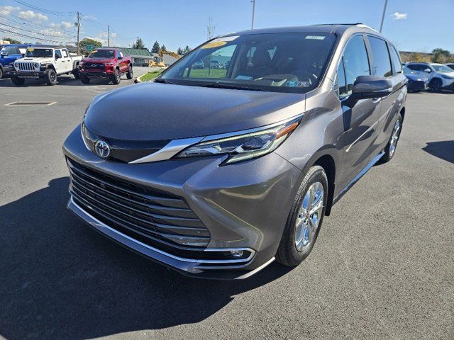 2024 Toyota Sienna Platinum