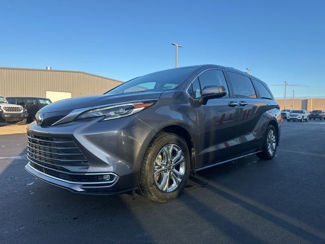 2024 Toyota Sienna Platinum