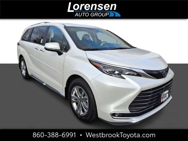 2024 Toyota Sienna Platinum