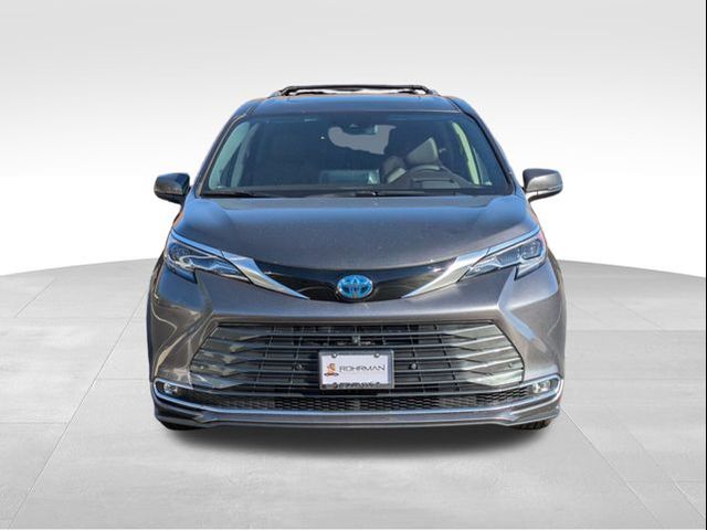 2024 Toyota Sienna Platinum