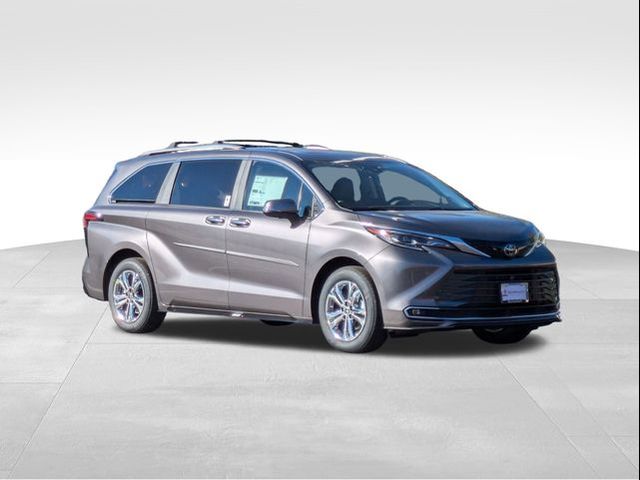 2024 Toyota Sienna Platinum