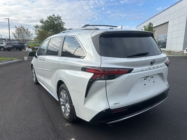 2024 Toyota Sienna Platinum