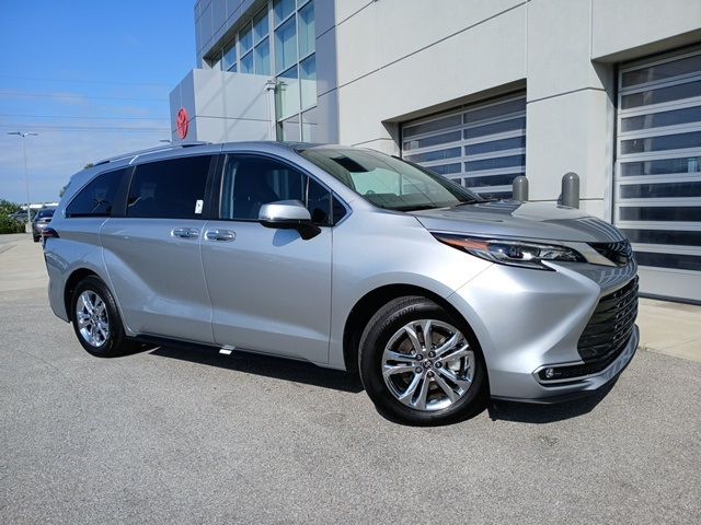 2024 Toyota Sienna Platinum