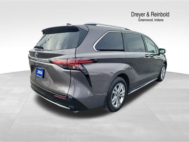 2024 Toyota Sienna Platinum