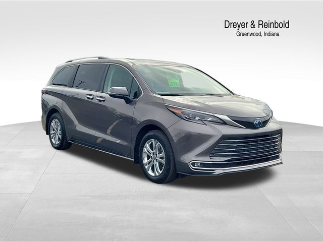 2024 Toyota Sienna Platinum