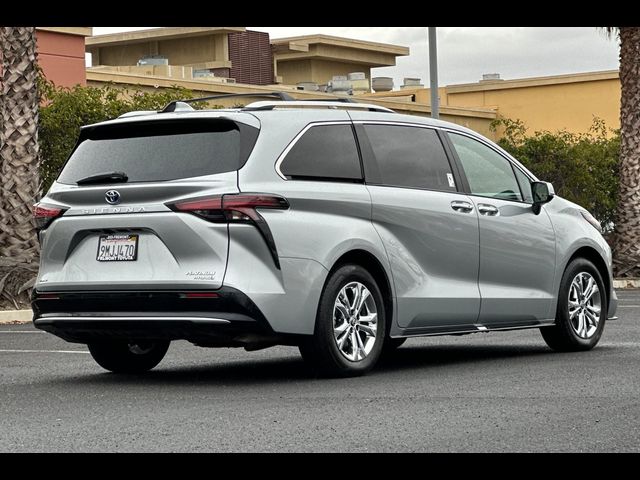 2024 Toyota Sienna Platinum