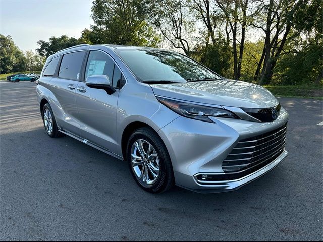 2024 Toyota Sienna Platinum