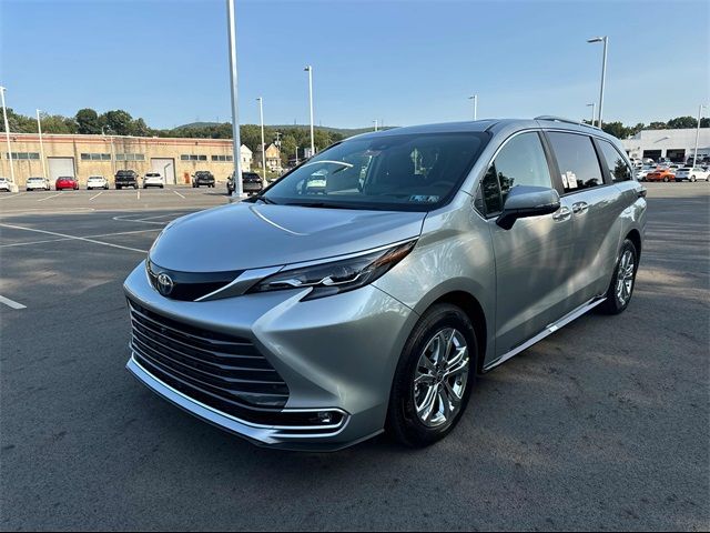 2024 Toyota Sienna Platinum