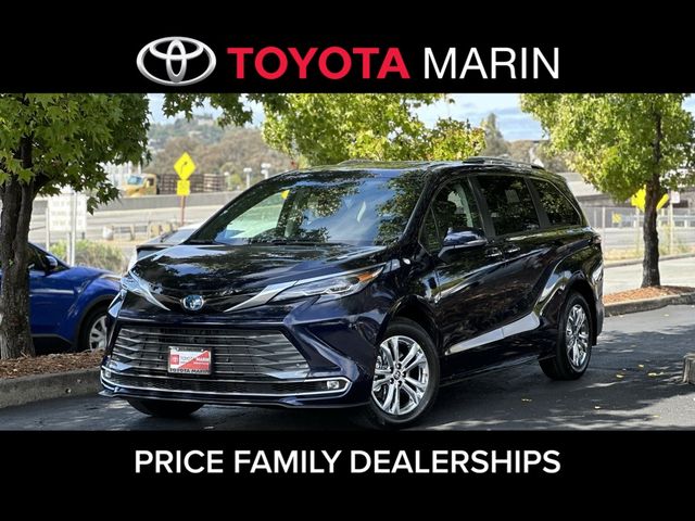 2024 Toyota Sienna Platinum