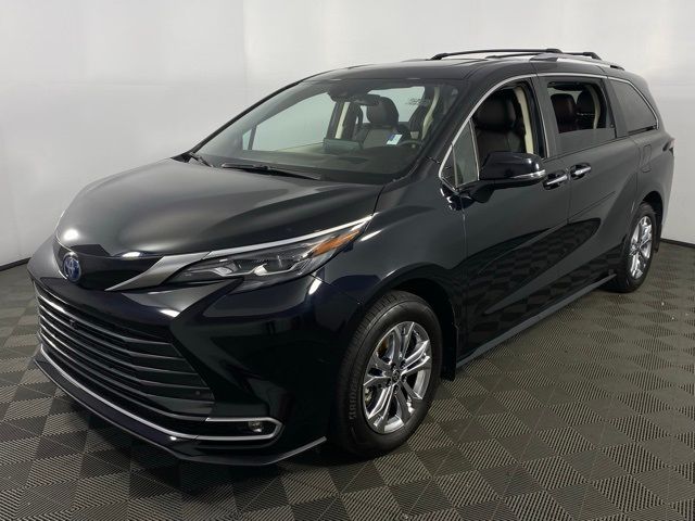 2024 Toyota Sienna Platinum