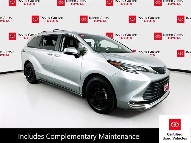 2024 Toyota Sienna Platinum