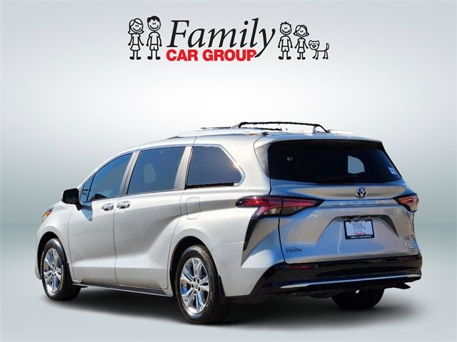 2024 Toyota Sienna Platinum