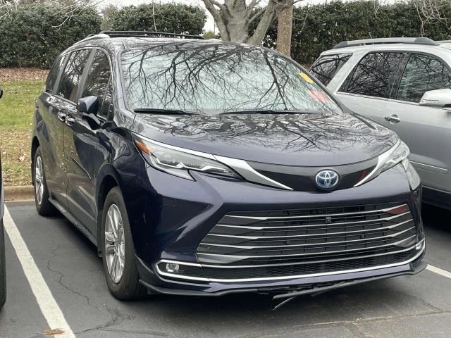 2024 Toyota Sienna Platinum