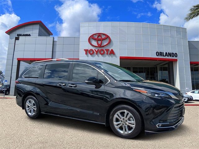 2024 Toyota Sienna Platinum