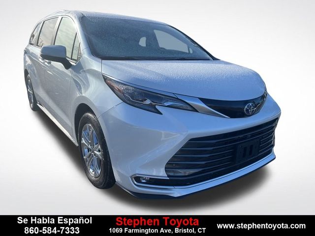 2024 Toyota Sienna Platinum