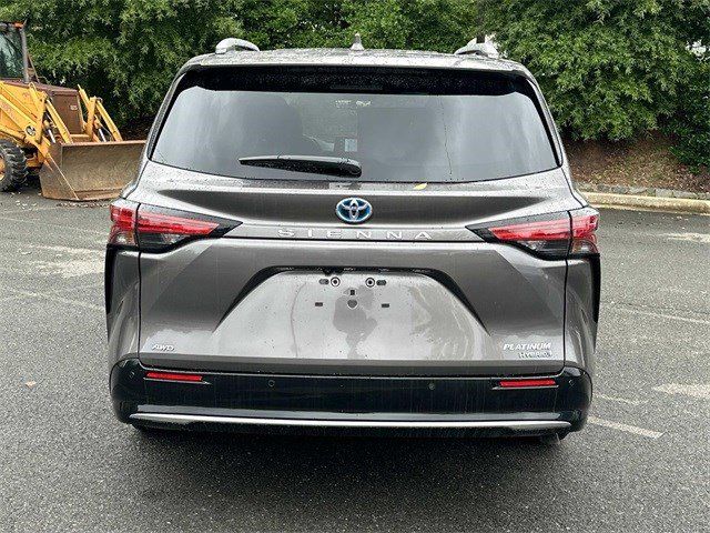 2024 Toyota Sienna Platinum