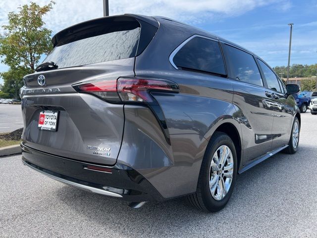 2024 Toyota Sienna Platinum