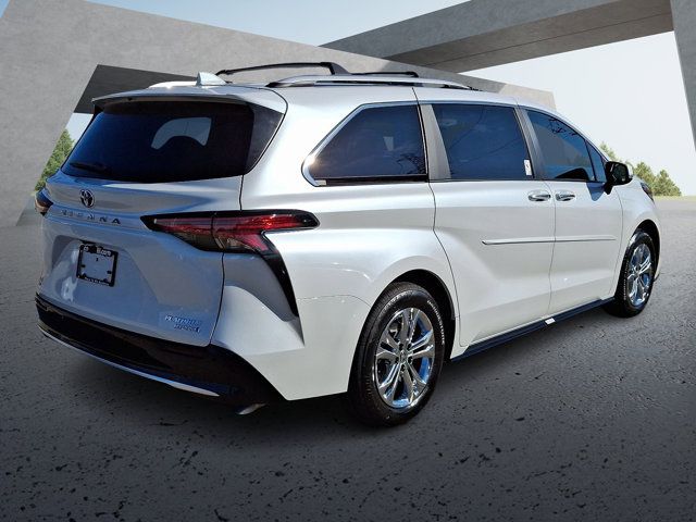 2024 Toyota Sienna Platinum