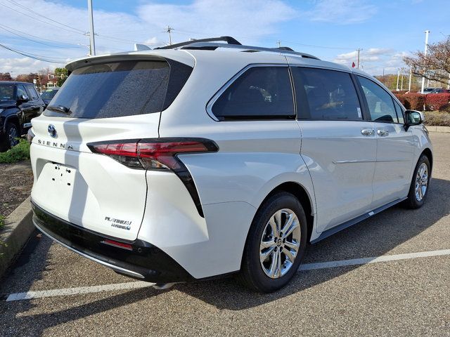 2024 Toyota Sienna Platinum