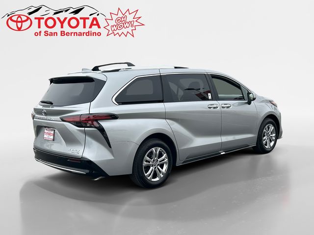 2024 Toyota Sienna Platinum